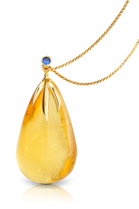 packshoty biżuteria zawieszka z bursztynu