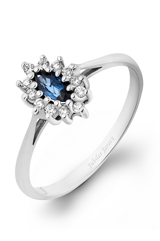 zdjęcia produktowe pierścionek ze szafirem