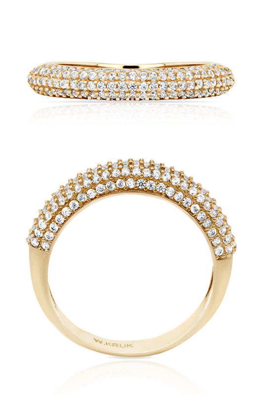 packshot złoty pierścionek