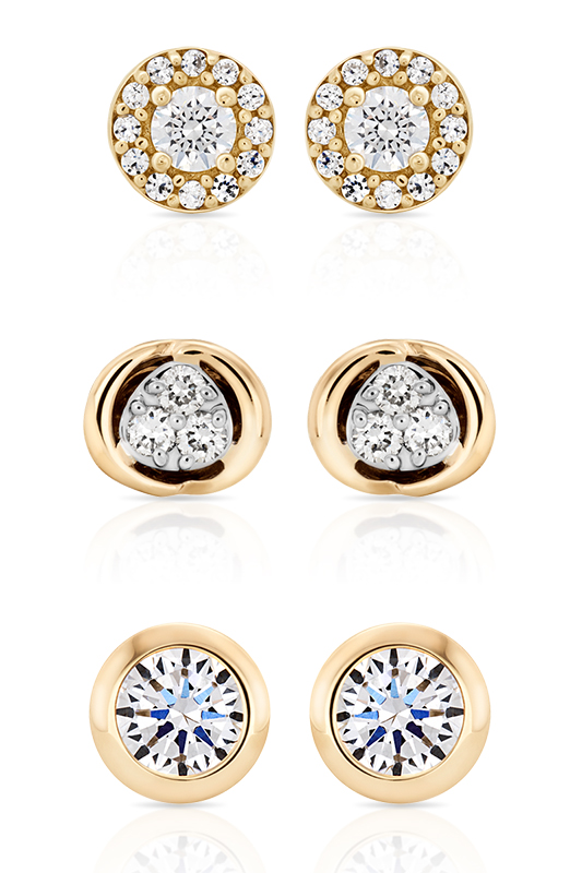 packshot biżuteria złote kolczyki