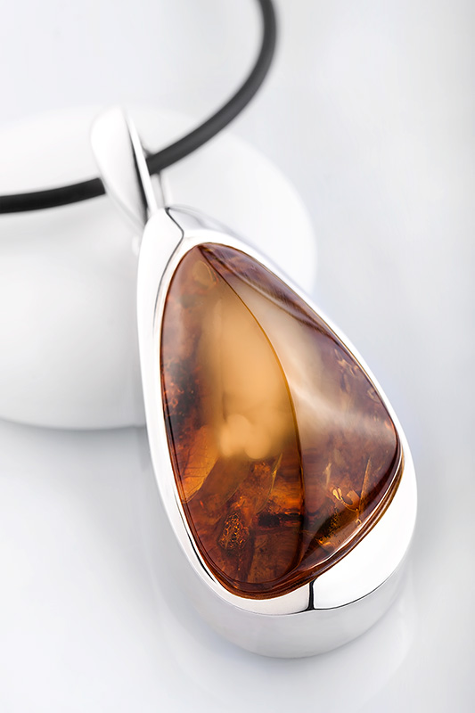 zdjęcia biżuterii zawieszka