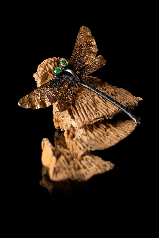 fotografia reklamowa broszka z ważką